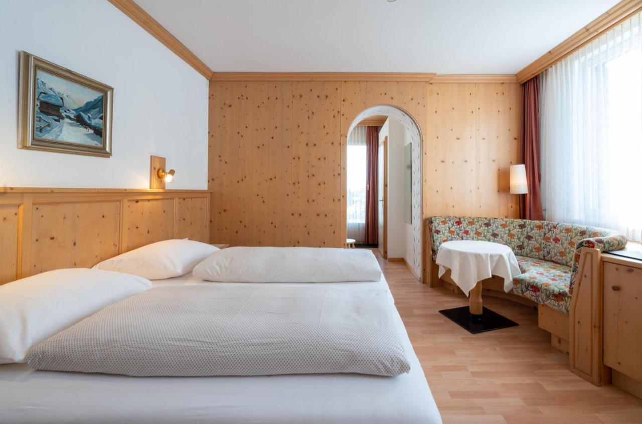 Hotel Baeren St. Moritz Exterior photo