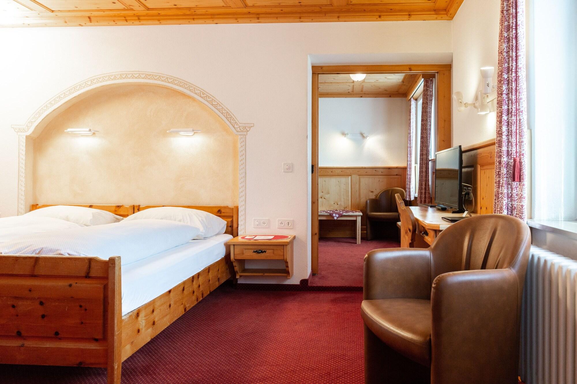 Hotel Baeren St. Moritz Exterior photo