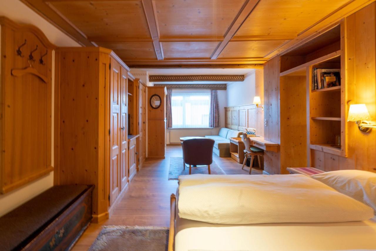 Hotel Baeren St. Moritz Exterior photo
